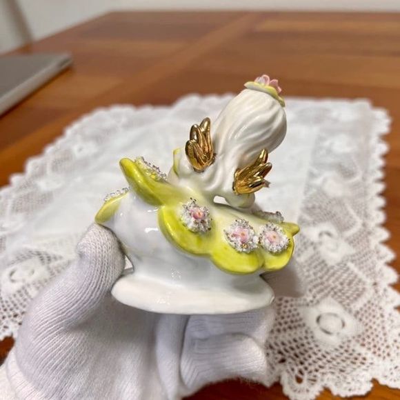 Vintage Lefton China Figurine, Lefton SATURDAYS CHILD DOLL, Birthday Doll Gift - Picture 10 of 10